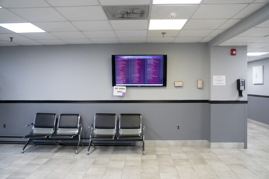 More Photos Of 211 Essex St, Hackensack Office For Sale