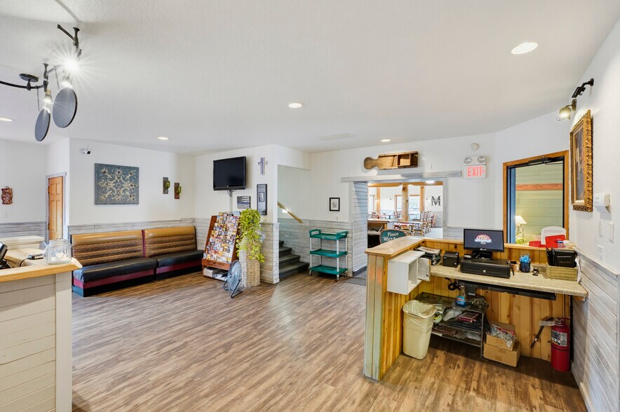 More Photos Of 158 Museum Dr, Hill City Restaurant For Sale