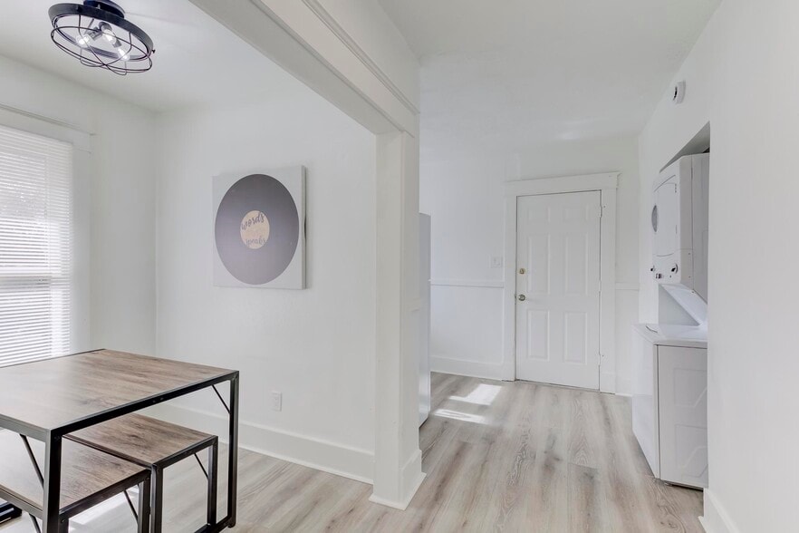 More Photos Of 963 New York St, Memphis Multifamily For Sale