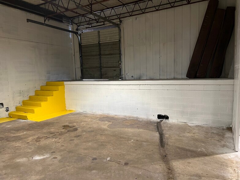 More Photos Of Shocket St @ Sandy St, Fairmont Warehouse For Sale