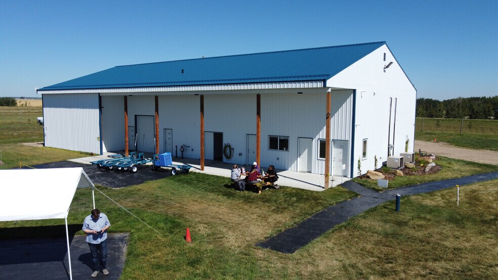 More Photos Of 705068 82 -1, Wembley General Retail For Sale