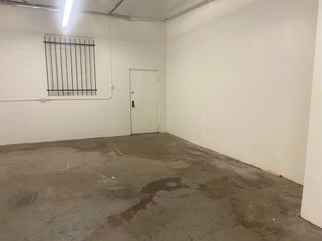 More Photos Of 11701-11717 Washington Blvd, Whittier Manufacturing For Lease