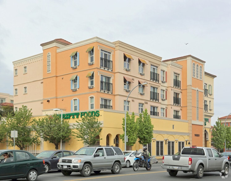 More Photos Of 1632 McKenzie Ave, Victoria Unknown For Lease