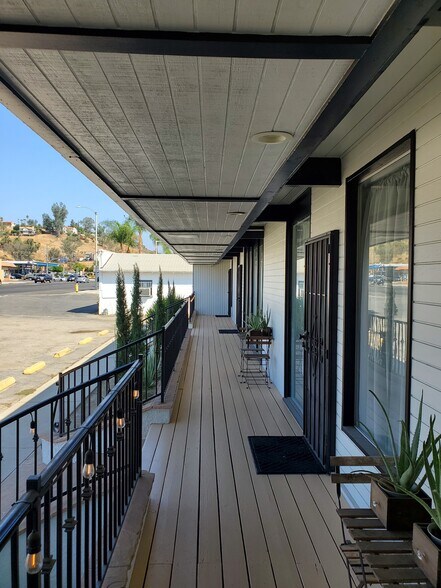 More Photos Of 31120 Riverside Dr, Lake Elsinore Office For Sale