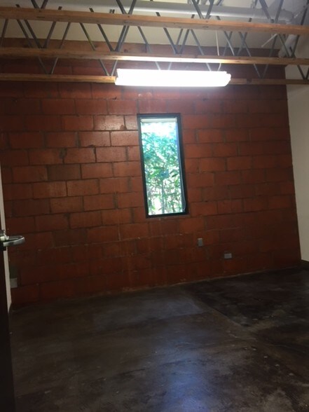 More Photos Of 8335 W Sunset Blvd, West Hollywood Office For Lease