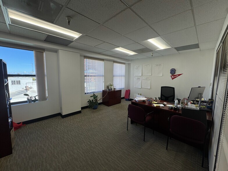 More Photos Of 1107 9th St, Sacramento Office For Lease