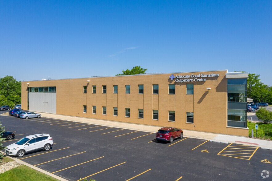 More Photos Of 6840 Main St, Downers Grove Medical For Lease