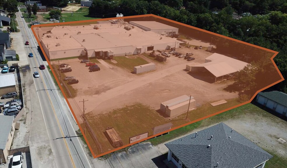 More Photos Of 320 N State St, Harrison Manufacturing For Lease