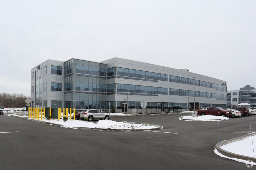 More Photos Of 400 Airborne Pky, Buffalo Office For Lease