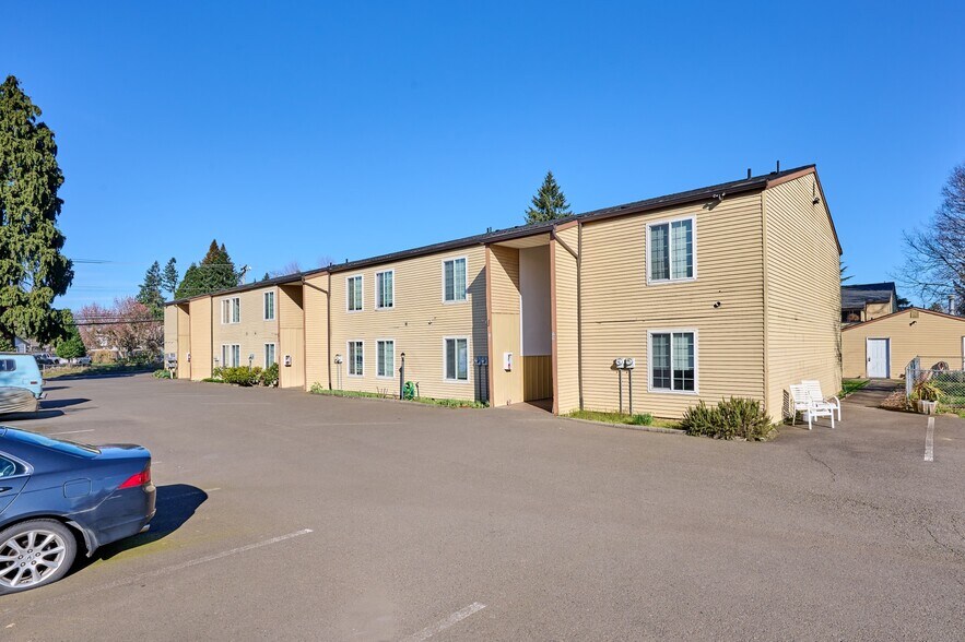 More Photos Of 1212-1214 Division St, Oregon City Apartments For Sale
