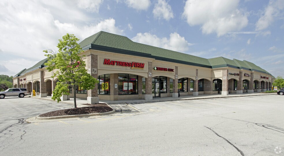 More Photos Of 900-1140 Gateway Ct, West Bend Unknown For Lease