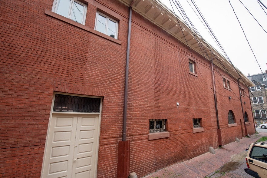 More Photos Of 107 E Preston St, Baltimore Office For Lease