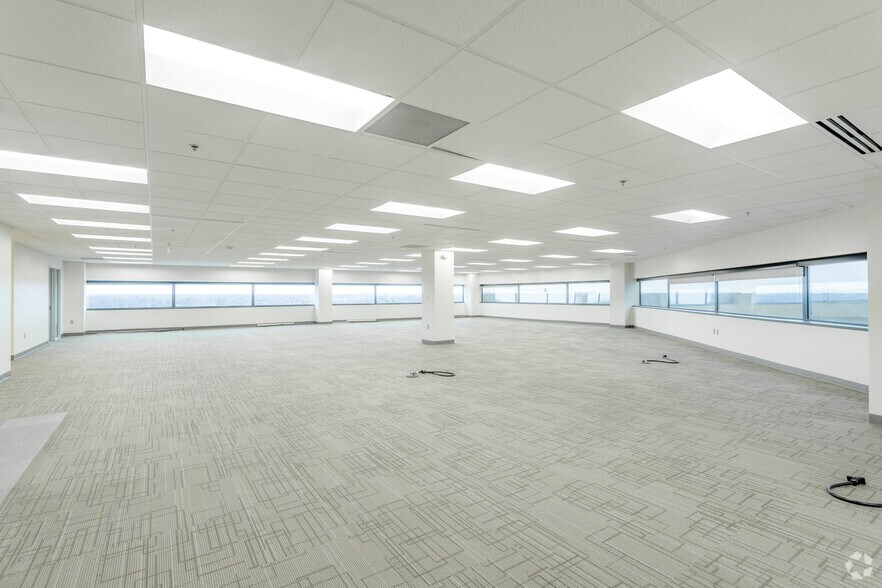 More Photos Of 26533 Evergreen Rd, Southfield Office For Lease