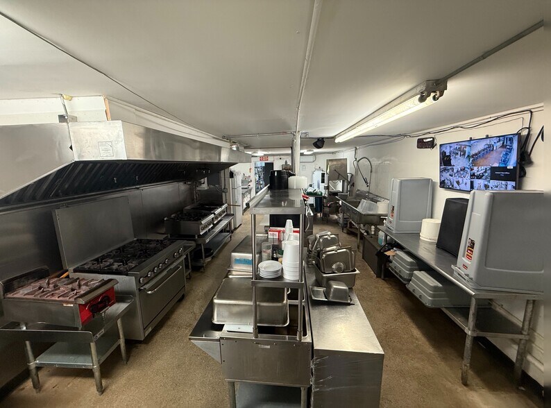 More Photos Of 1500 Bertha St, Key West Restaurant For Lease