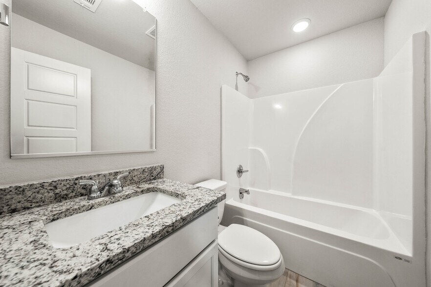 More Photos Of 4020 Centerfire Rd, Waco Apartments For Sale