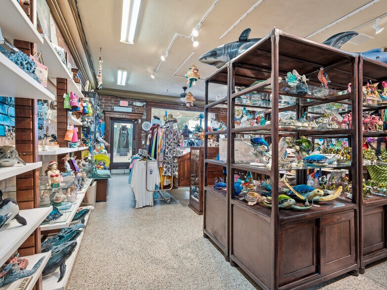 More Photos Of 415 Flagler Ave, New Smyrna Beach Storefront For Sale