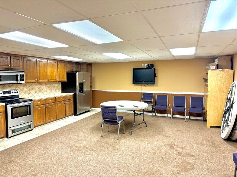 More Photos Of 802 Pennsylvania Ave, Savannah General Retail For Sale