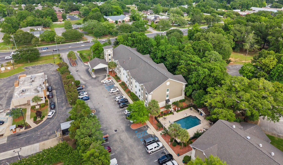 More Photos Of 19751 S Greeno Rd, Fairhope Hotel For Sale