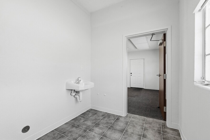 More Photos Of 1192 N White Ave, Pomona Office For Lease