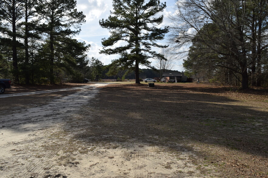 More Photos Of 1524 Seabrook School Rd, Fayetteville Multifamily For Sale