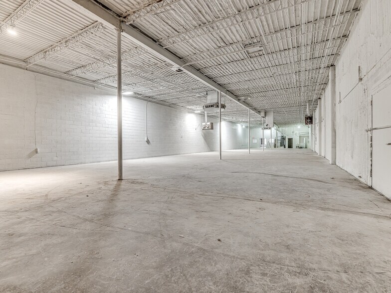 More Photos Of 912 N Pennsylvania Ave, Oklahoma City Warehouse For Lease