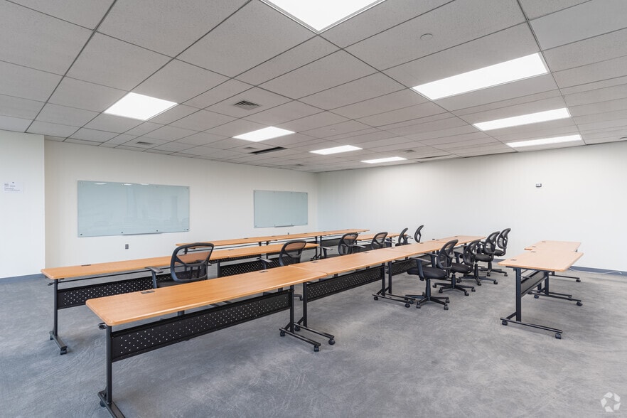 More Photos Of 1313 N Market St, Wilmington Office For Lease