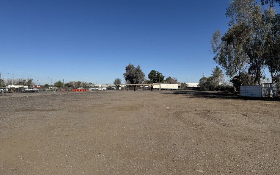 More Photos Of 11523-11541 E Appleby Rd, Chandler Contractor Storage Yard For Lease