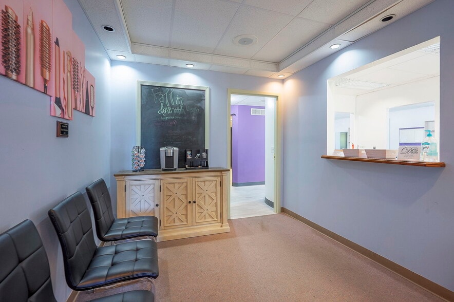 More Photos Of 425 W Pine St, Raymore Medical For Sale