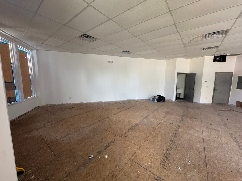 More Photos Of 1035 New Brunswick Ave, Rahway Storefront For Lease