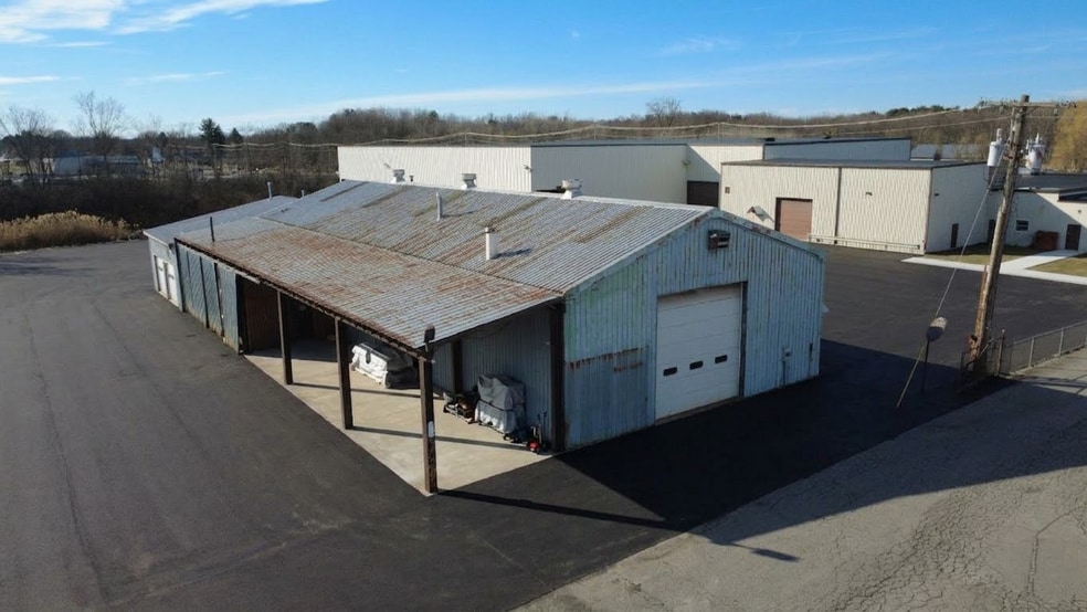 More Photos Of 4522 Wetzel Rd, Liverpool Manufacturing For Lease