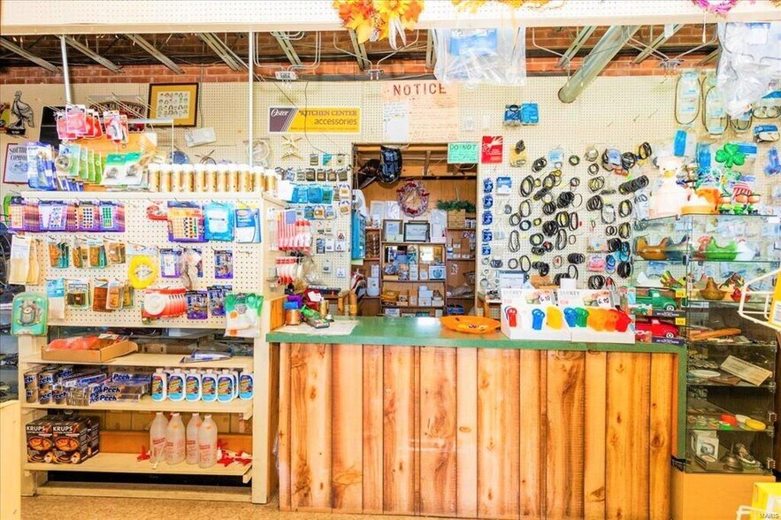 More Photos Of 9979 Watson Rd, Saint Louis Storefront Retail Office For Sale