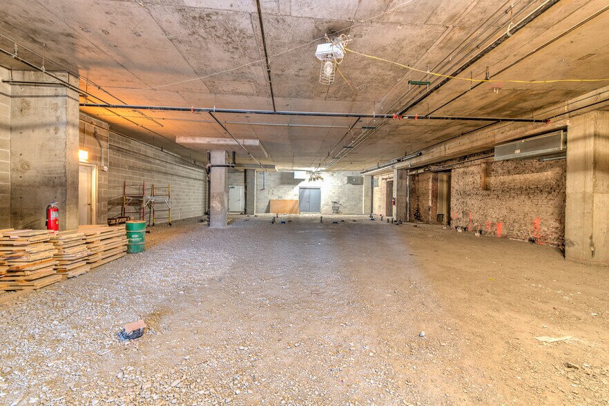 More Photos Of 318-320 S Michigan Ave, Chicago Apartments For Sale