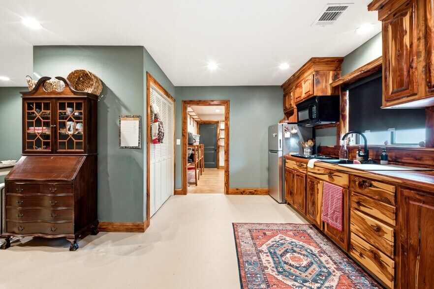 More Photos Of 55 Heritage Rd, Gordonville Office Residential For Sale