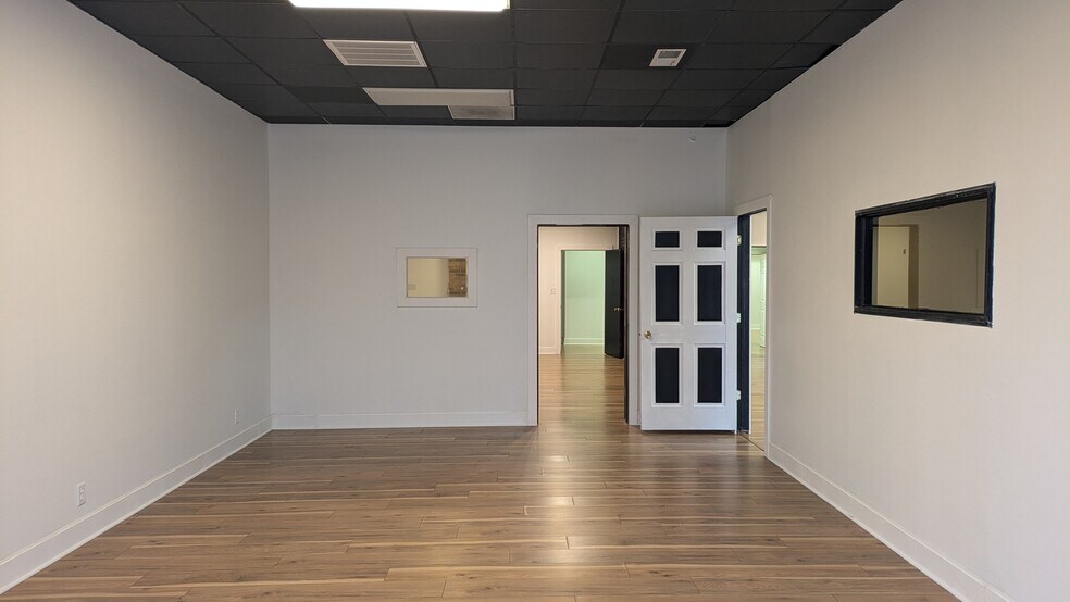 More Photos Of 3 Towanda Service Rd, Bloomington Flex For Sale