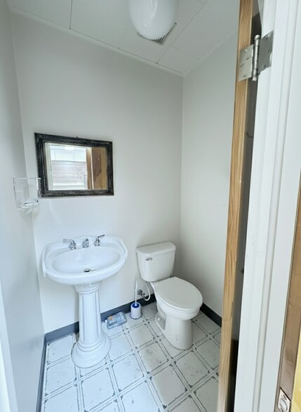 More Photos Of 213 S Rail St W, Shoshone Storefront For Sale