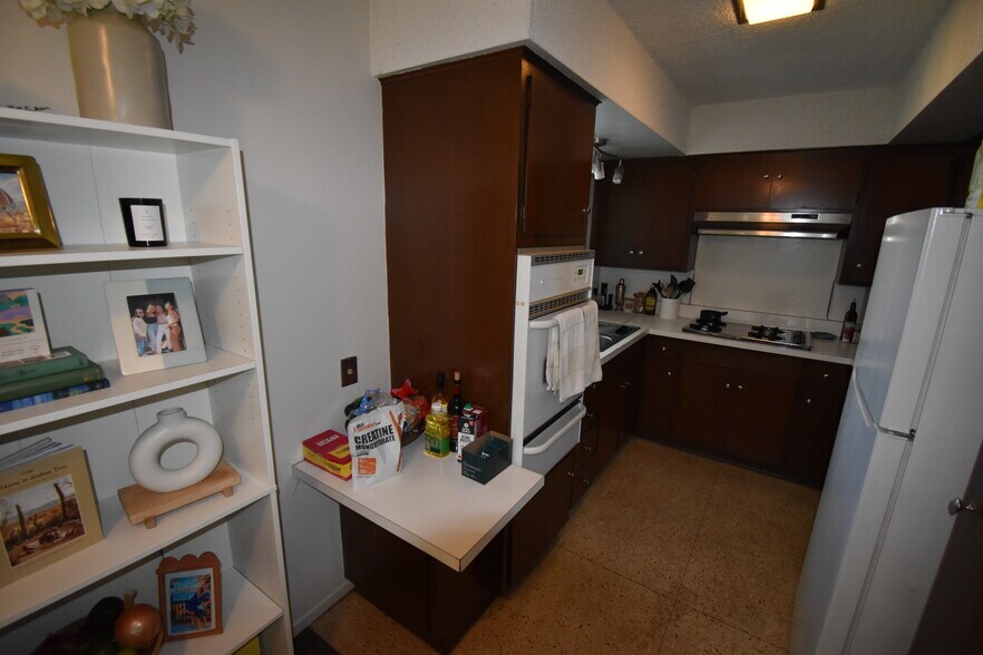 More Photos Of 827 Opal St, San Diego Multifamily For Sale