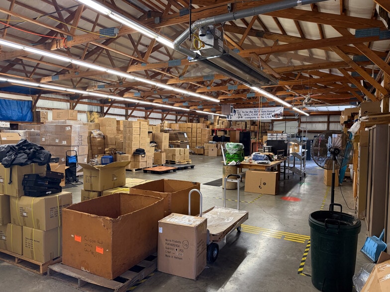 More Photos Of 675 Cincinnati Batavia Pike, Cincinnati Warehouse For Lease