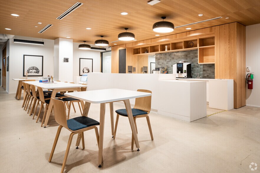 More Photos Of 501 Congress Ave, Austin Office For Lease