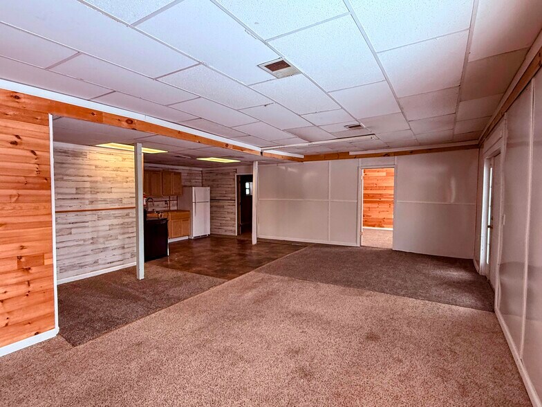 More Photos Of 6 Church St, Nassau Apartments For Sale