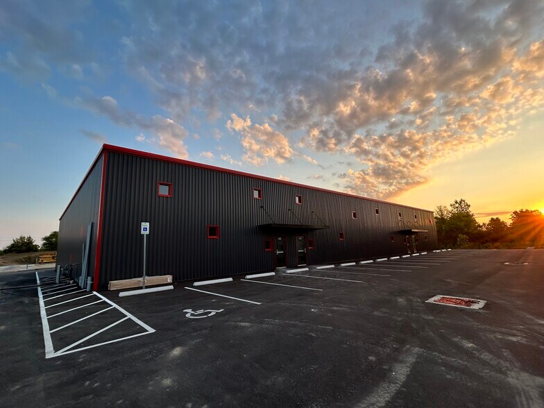 More Photos Of 4402 Weaver Ct N, Hilliard Unknown For Lease