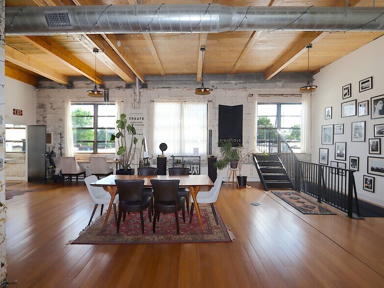 More Photos Of 2831 E Grand Blvd, Detroit Warehouse For Sale