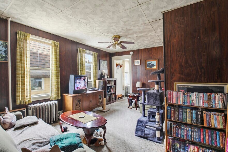 More Photos Of 467 Northampton st, Kingston Multifamily For Sale