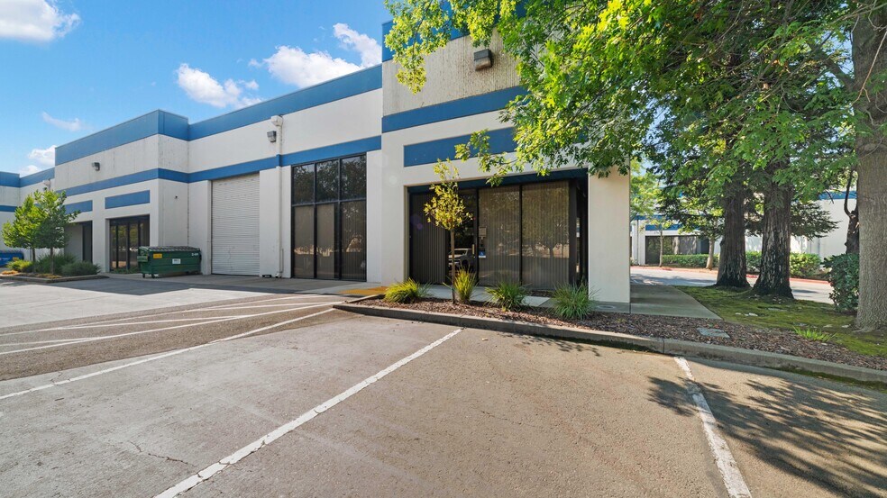 More Photos Of 11415 Sunrise Gold Cir, Rancho Cordova Warehouse For Lease