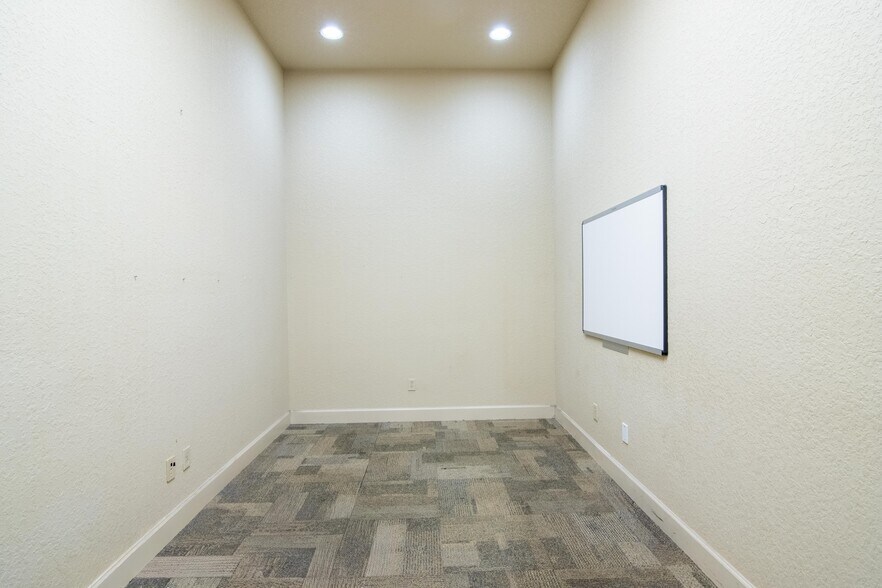 More Photos Of 757 Arlington Ave N, Saint Petersburg Office For Lease