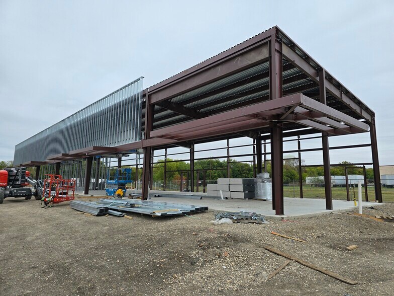 More Photos Of 9820 Huebner Rd, San Antonio Storefront Retail Office For Lease