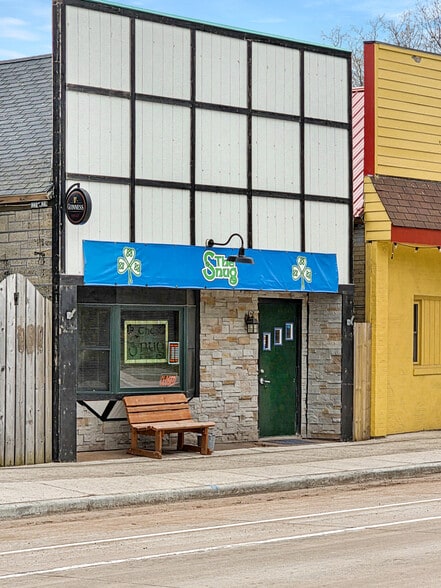 Primary Photo Of 308 W Bayfield St, Washburn Bar For Sale