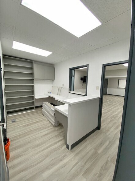 More Photos Of 3165 Myrtle Ave, Granite City Medical For Lease