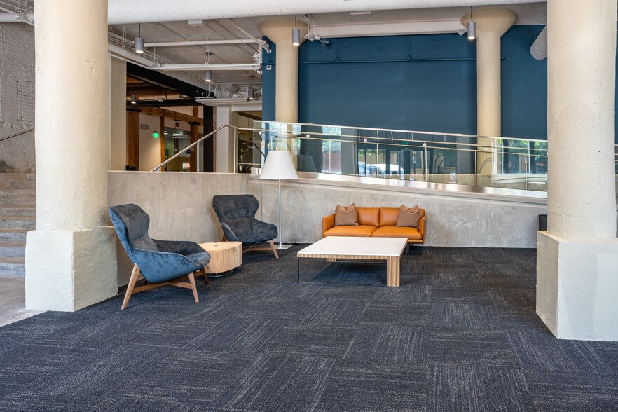 More Photos Of 1701 N Market St, Dallas Office For Lease