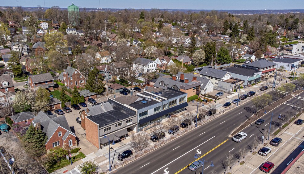 More Photos Of 2533-2537 Far Hills Ave, Oakwood Paulding Storefront Retail Office For Lease