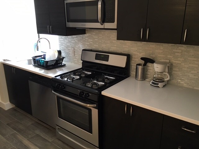 More Photos Of 73-75 Ferry St, Newark Storefront Retail Office For Sale